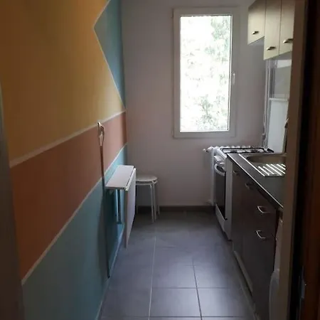 Cazare La 5 Minute De 2 Statii Metrou Apartment *